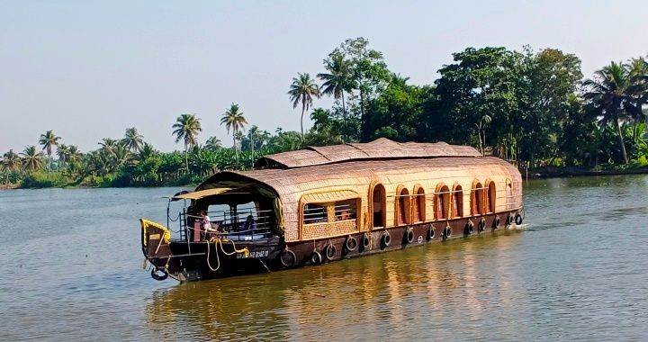 Amazing Kerala with Madurai A Luxury Holiday Tour India